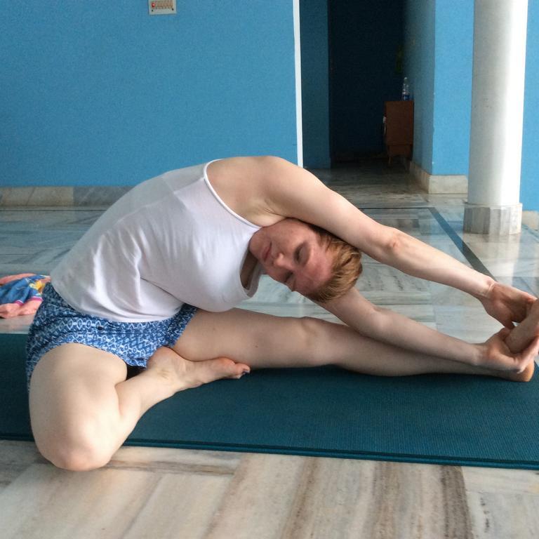 Отель Sri Yoga Mandir Варанаси Экстерьер фото